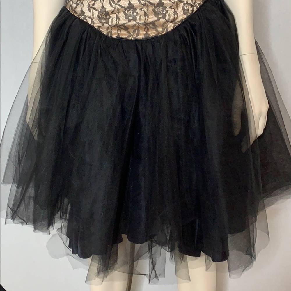 Vintage Gunne Sax strapless lace and tulle dress needs work - Picture 3 of 15